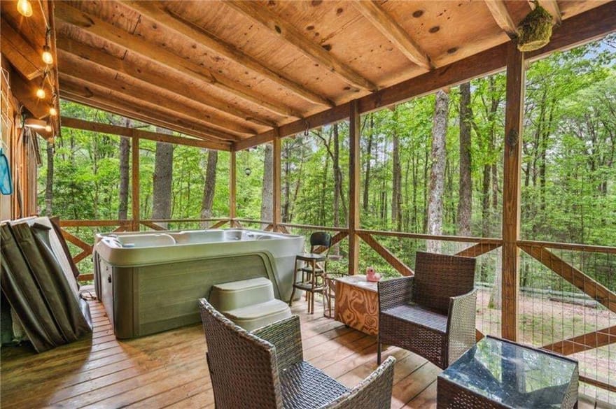 85 Clear Lake Court, Ellijay, Georgia