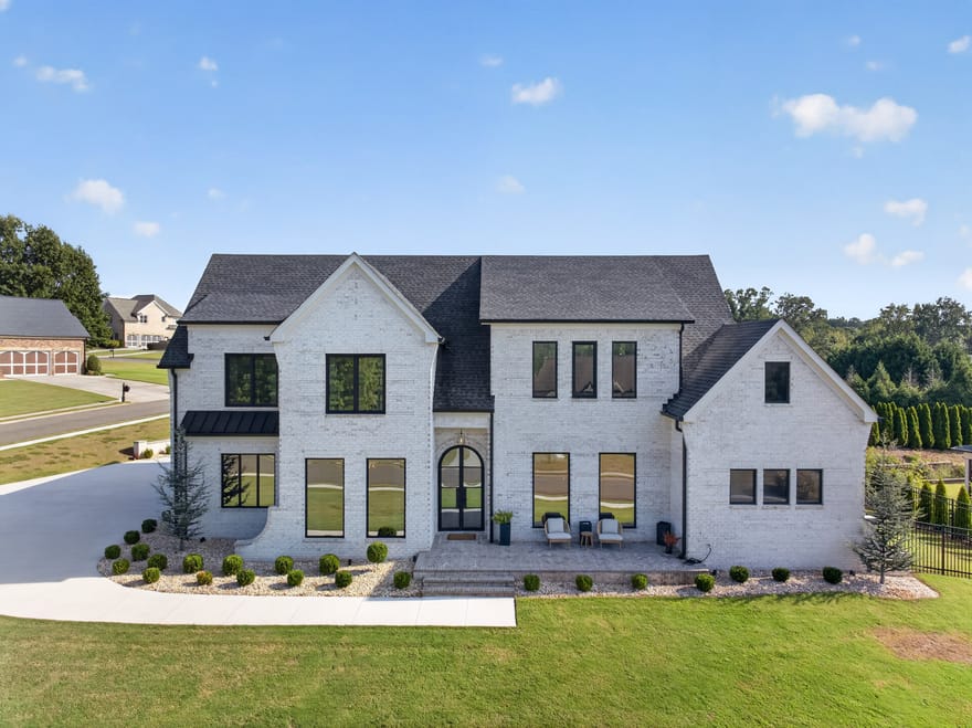 2445 Sunflower Drive, Hoschton, Georgia