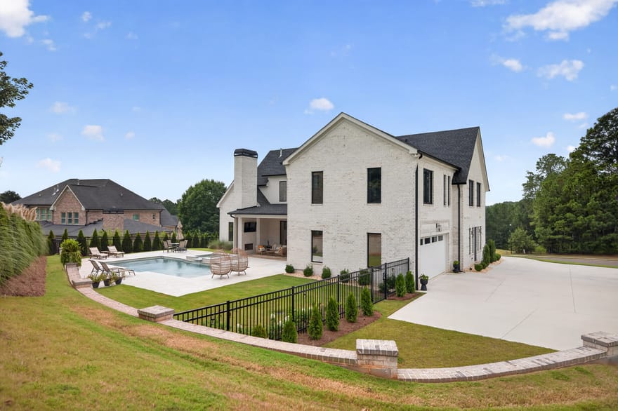 2445 Sunflower Drive, Hoschton, Georgia