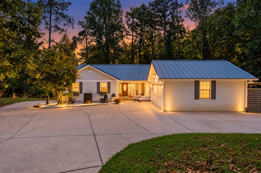 1695 Lakeside Trail, Cumming, Georgia