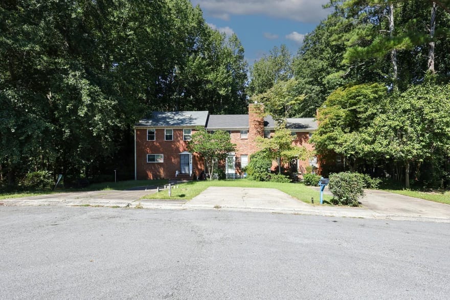 7135 Williamsburg Drive, Riverdale, Georgia