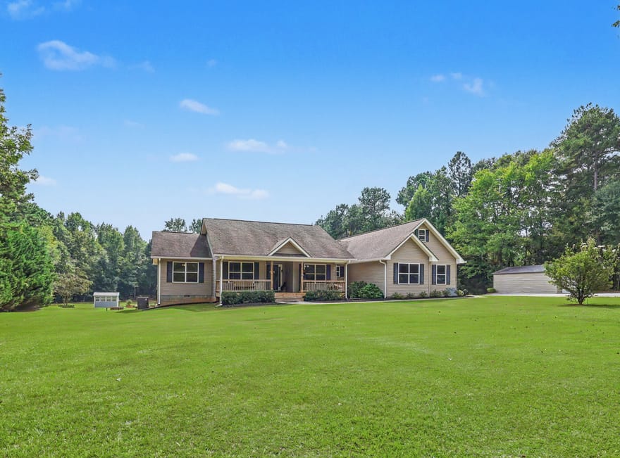 4851 Holly Springs Road, Pendergrass, Georgia