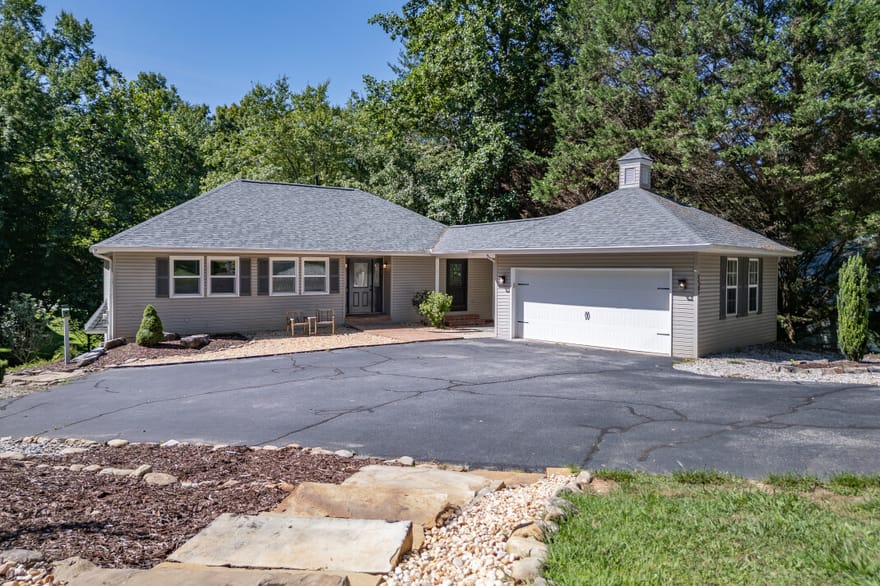527 Pinebrook Drive, Blairsville, Georgia