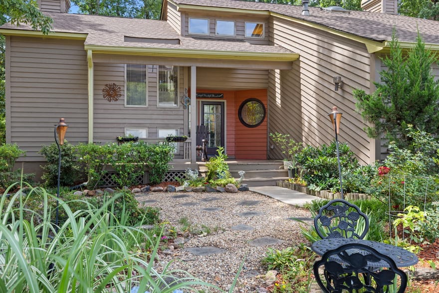 2335 Ettas Circle SE, Conyers, Georgia