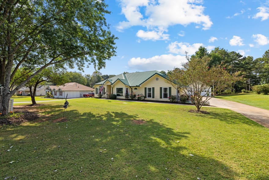 95 Firethorne Drive, Newnan, Georgia