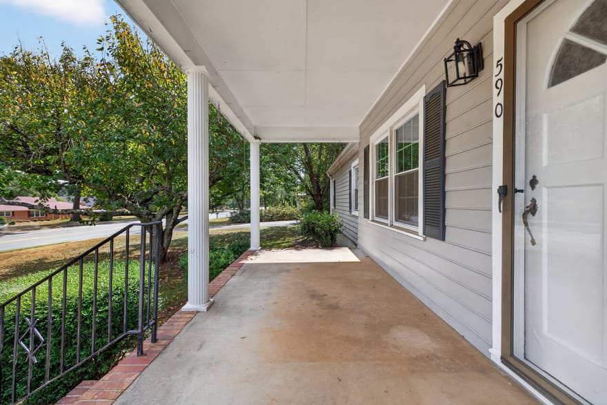 590 Benson Street, Hartwell, Georgia