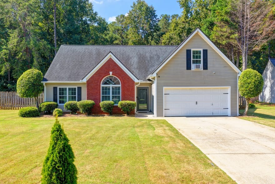 5496 Amber Cove Way, Flowery Branch, Georgia