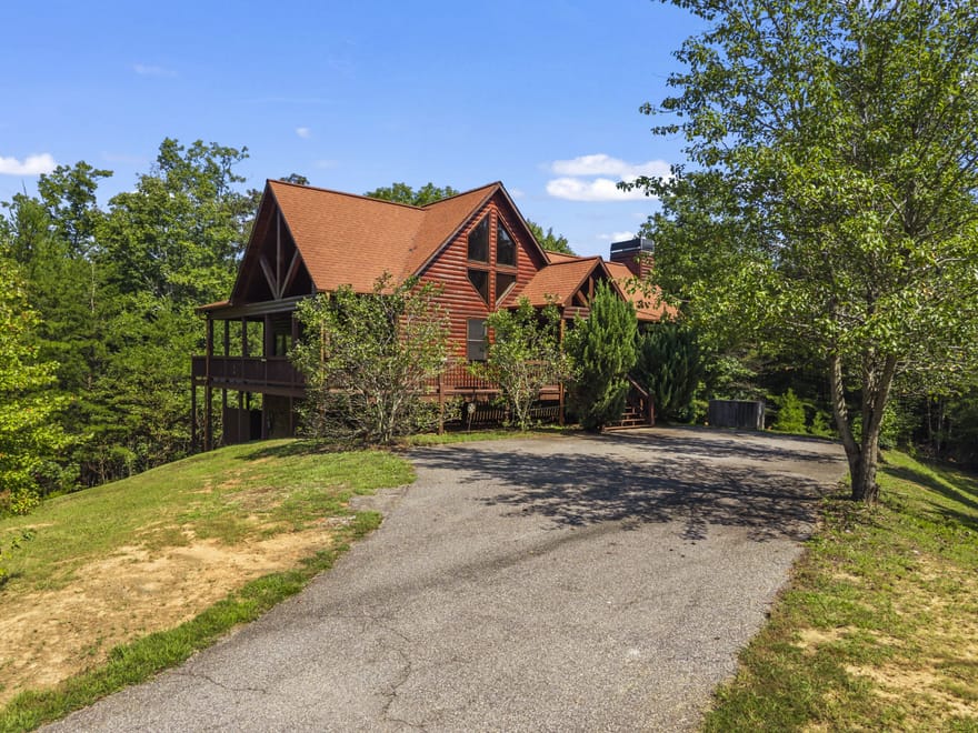 45 Whispering Lane, Blue Ridge, Georgia