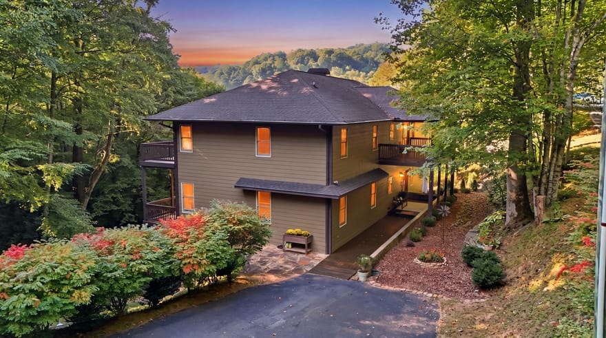 160 Ridgepole Drive, Sky Valley, Georgia