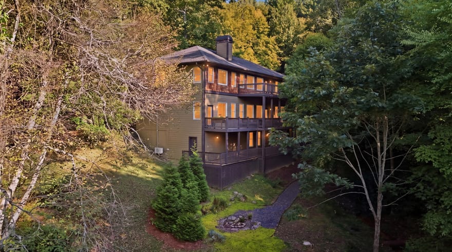 160 Ridgepole Drive, Sky Valley, Georgia