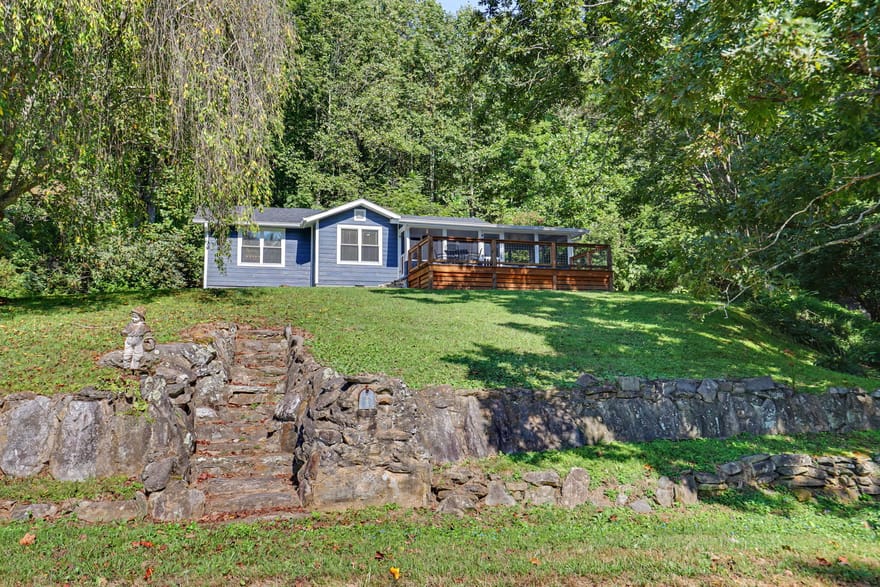 5093 Wolffork Road, Rabun Gap, Georgia