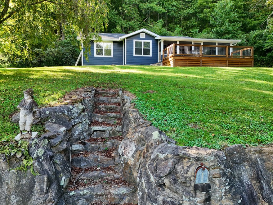 5093 Wolffork Road, Rabun Gap, Georgia