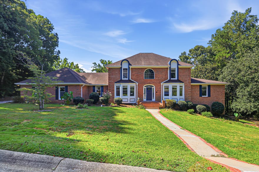 1102 Timber Glen Court SW, Lilburn, Georgia