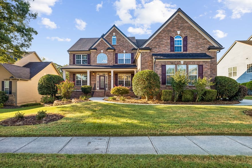 917 Wallace Falls Drive, Braselton, Georgia