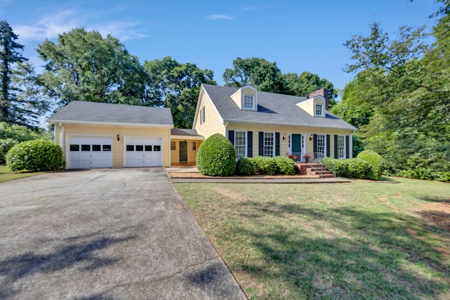 1756 SW Colonial South Drive, Conyers, Georgia