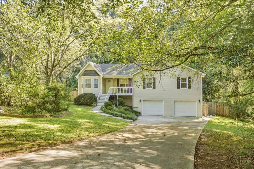 322 Mariner Circle, Woodstock, Georgia