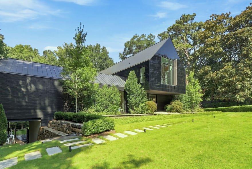 2716 Ridgewood Road, Atlanta, Georgia