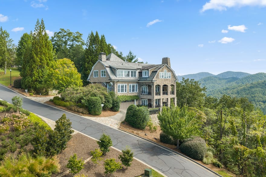 630 Waterfall Drive, Clayton, Georgia