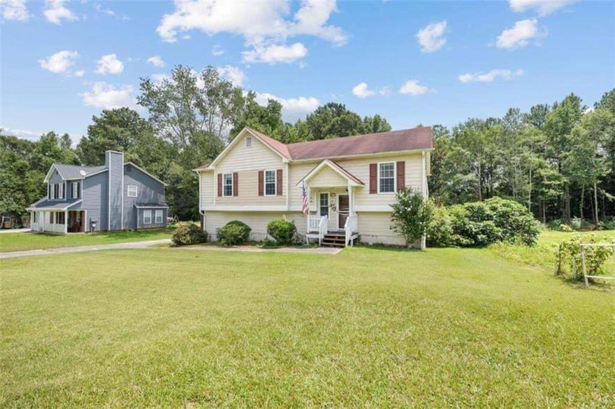306 Crosswalk Drive, Auburn, Georgia