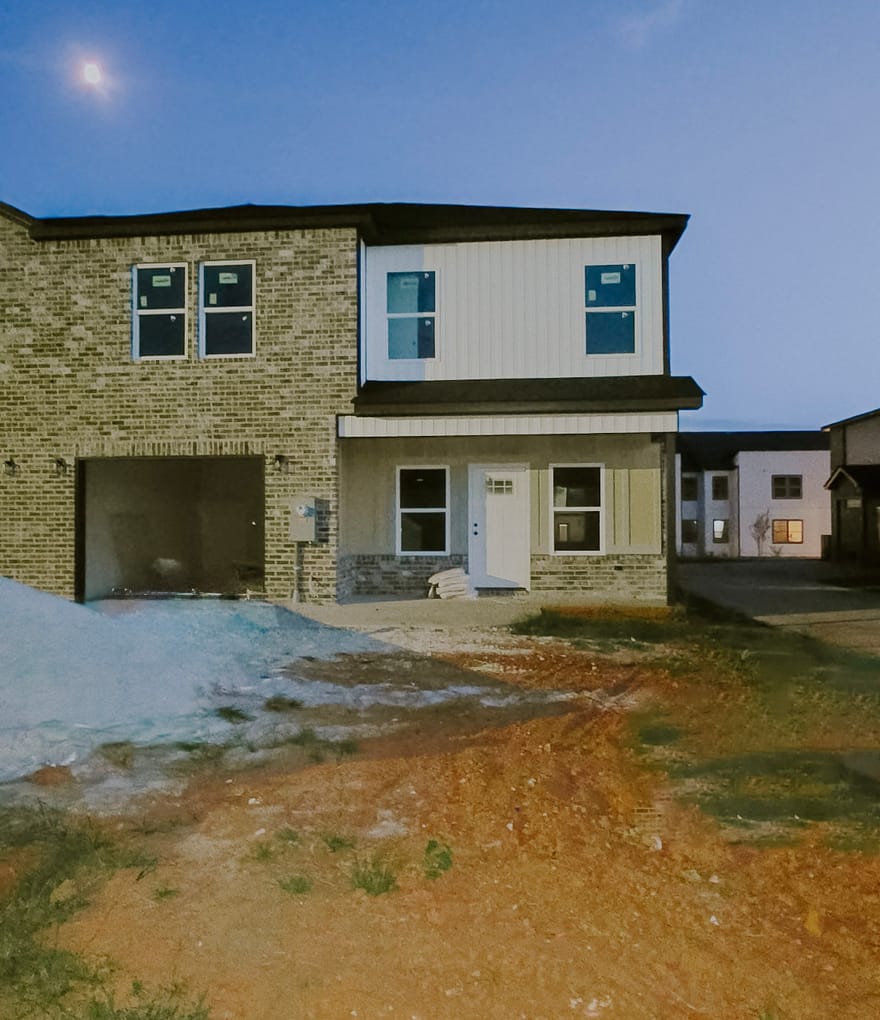 254 Beau Claire Circle, Byron, Georgia