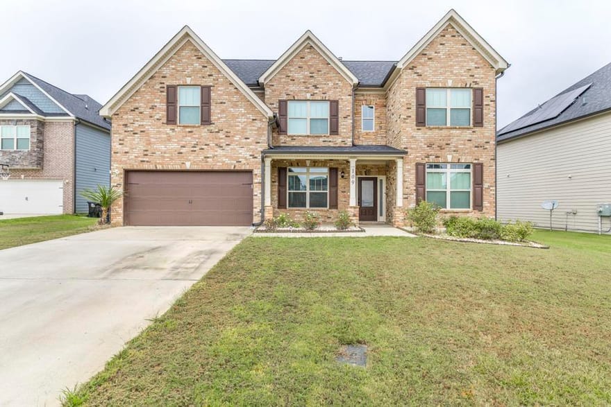 109 Lacey Oak Lane, Bonaire, Georgia