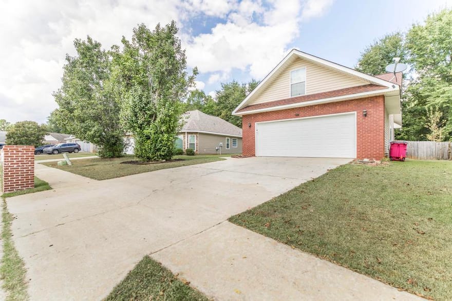 108 Sunnymeade Drive, Warner Robins, Georgia