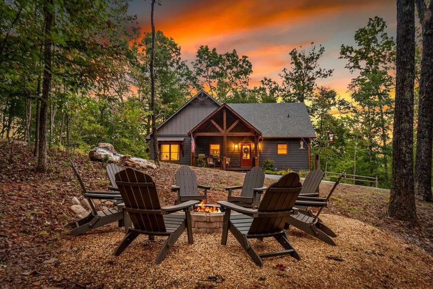 1081 Dills Road, Blue Ridge, Georgia