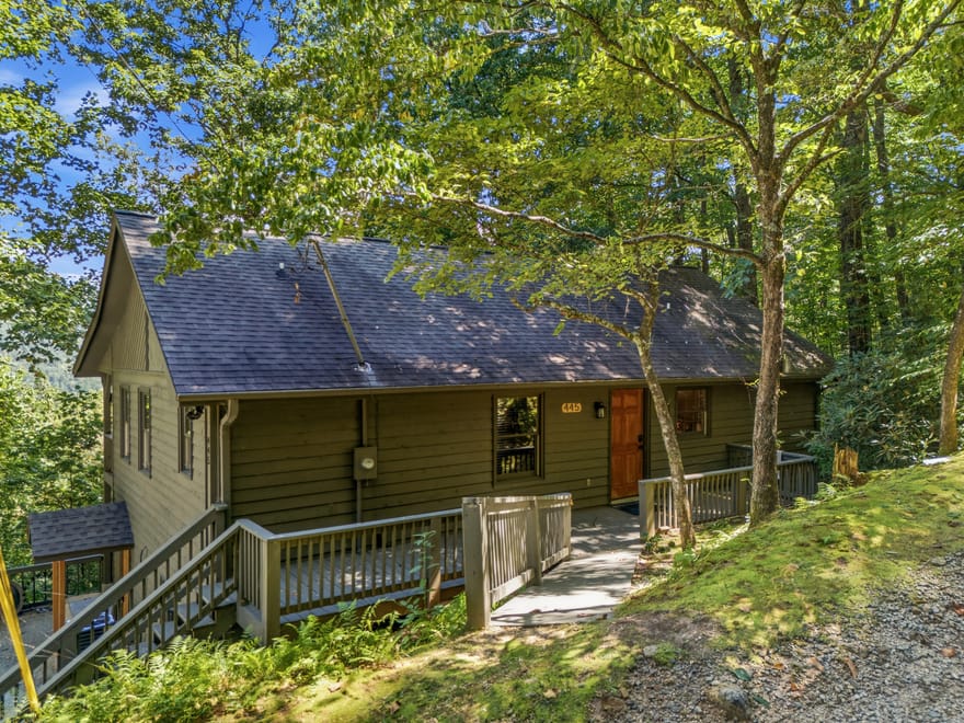 445 Orchid Trail, Clayton, Georgia