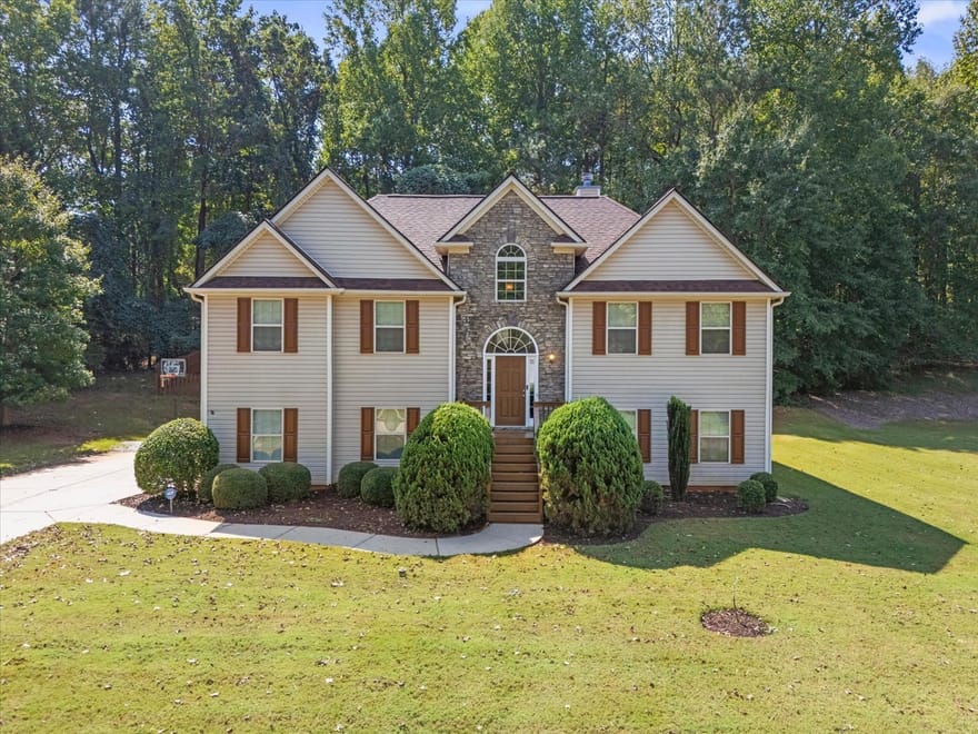 1444 Jefferson Walk Circle, Jefferson, Georgia