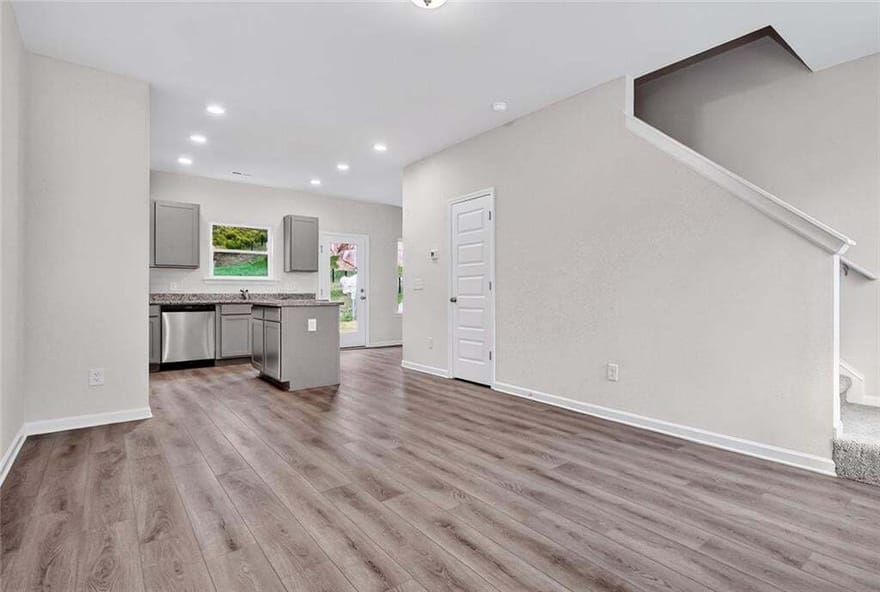 213 Rory Drive, Calhoun, Georgia