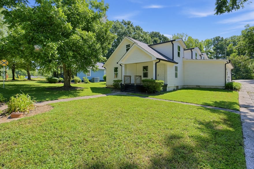134 E 5th Street, Monroe, Georgia