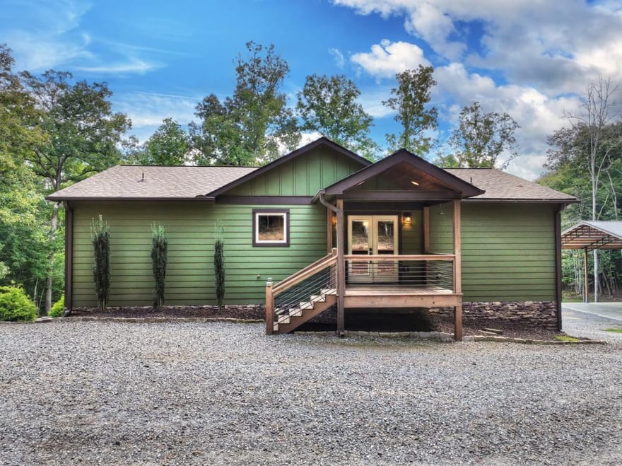 185 Pine Lane, Mineral Bluff, Georgia