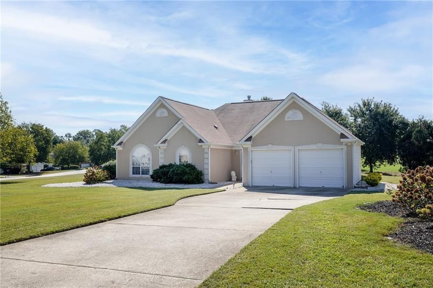 19 Meadow Crest Court, Powder Springs, Georgia