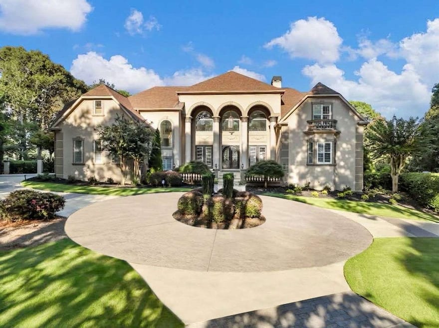 1905 Kathy Whitworth Drive, Braselton, Georgia