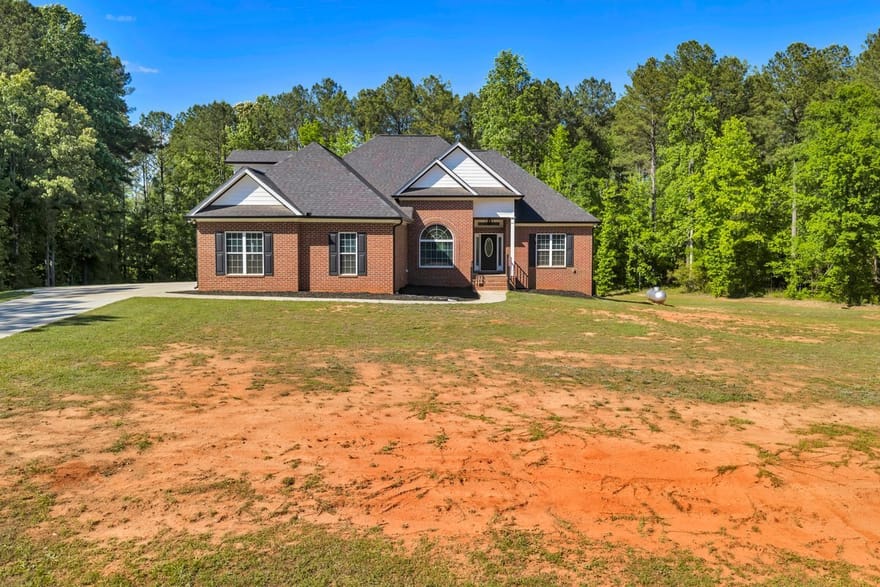 2594 Lassiter Road, Forsyth, Georgia