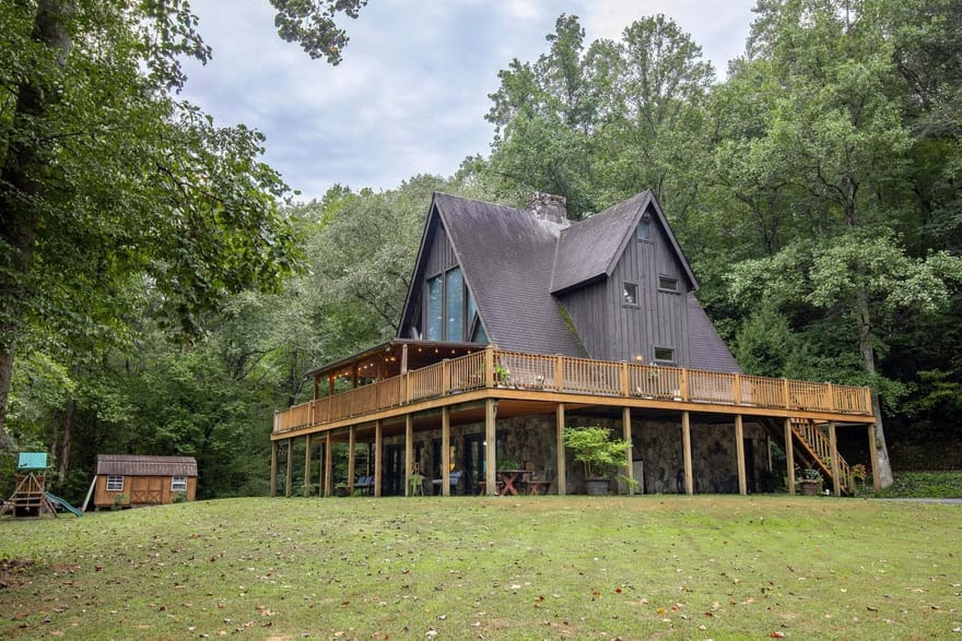 525 Riverside Drive, East Ellijay, Georgia
