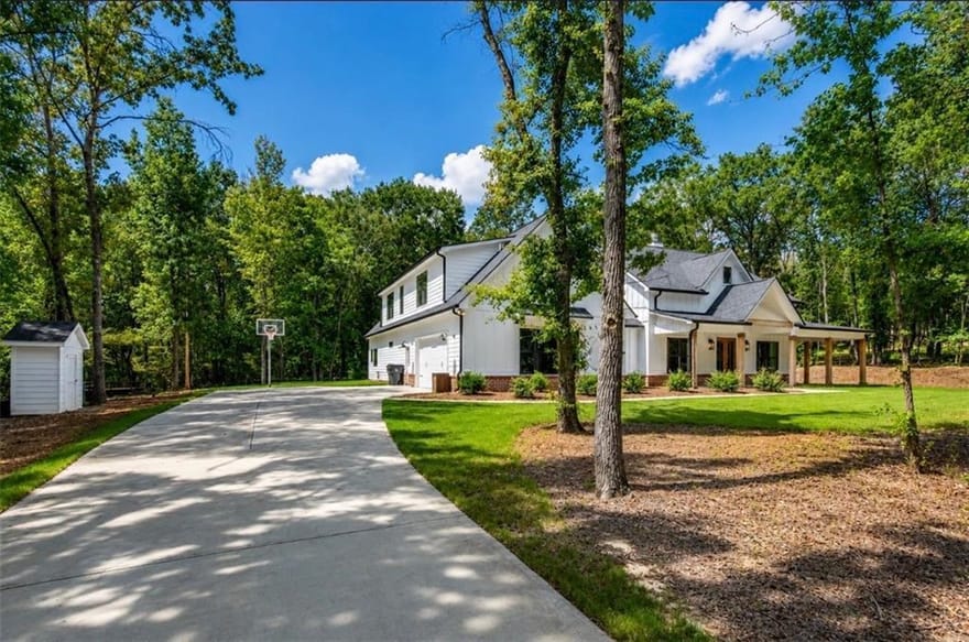 16 Stratford Way, Kingston, Georgia