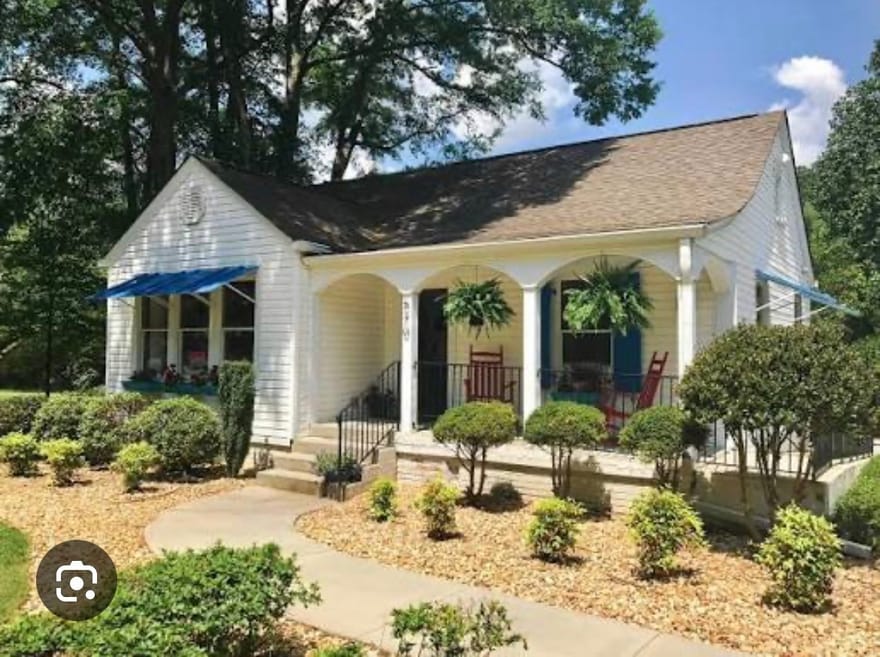 570 Lanier Avenue E, Fayetteville, Georgia
