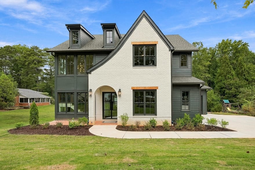 880 Austin Drive, Smyrna, Georgia