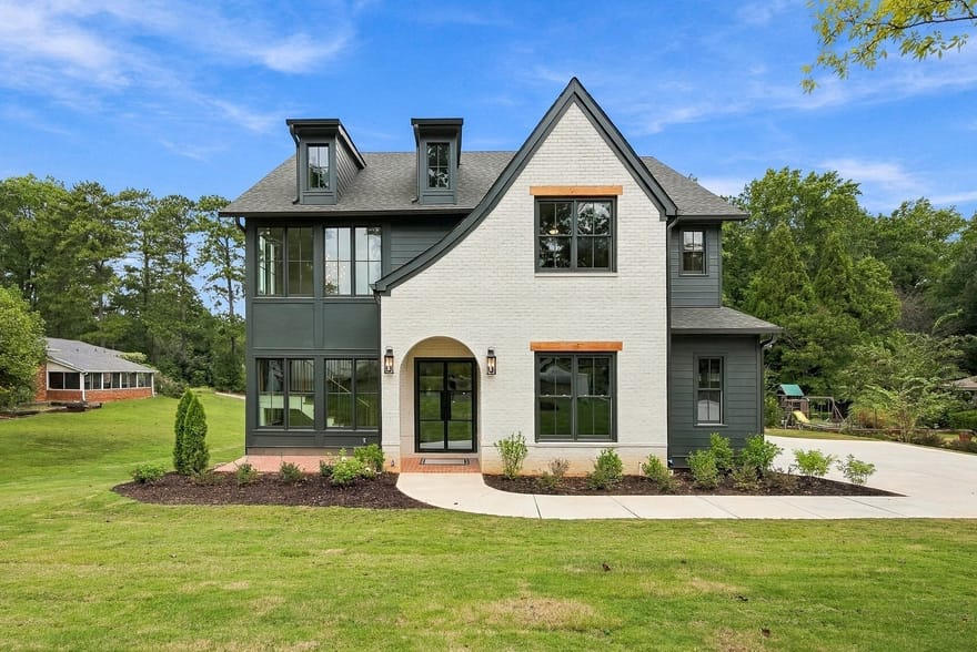 880 Austin Drive, Smyrna, Georgia