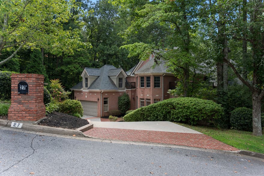 27 Wing Mill Drive, Atlanta, Georgia