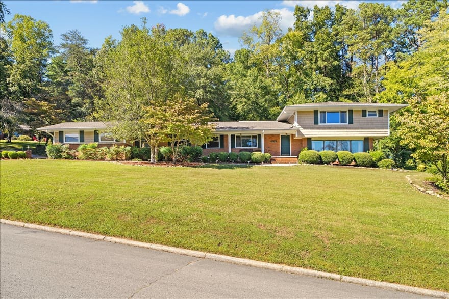 1410 Sherwood Drive, Dalton, Georgia