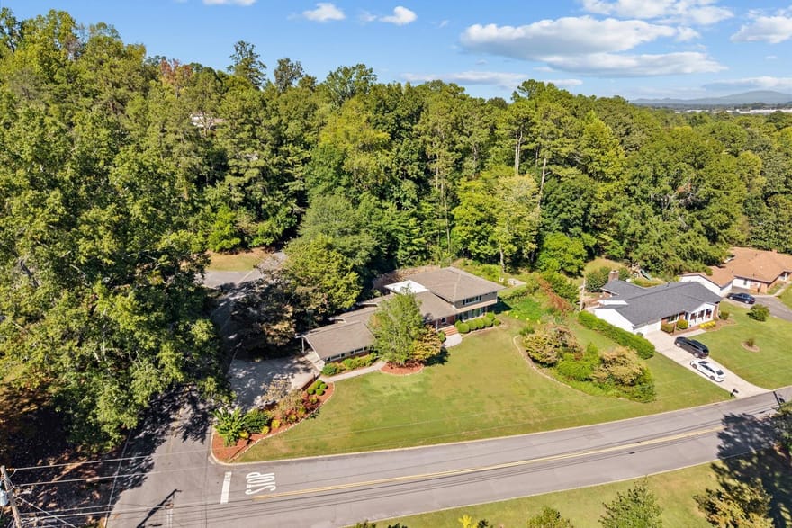 1410 Sherwood Drive, Dalton, Georgia