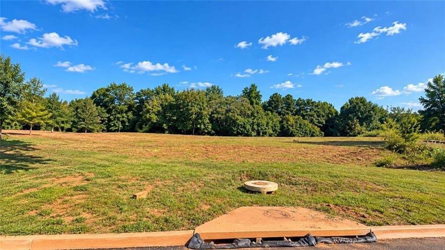 8005 Grand Meadow Run, Gainesville, Georgia