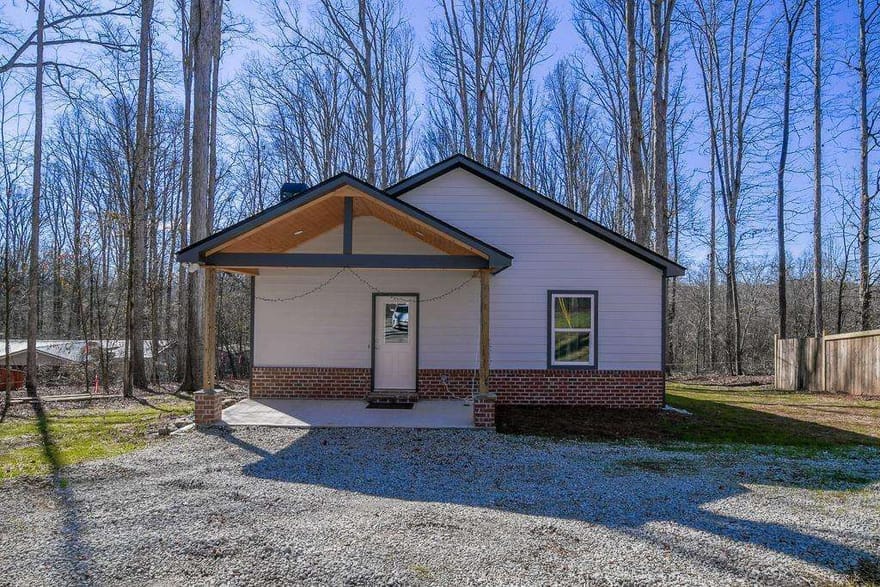 1020 Riverbend Road, Commerce, Georgia