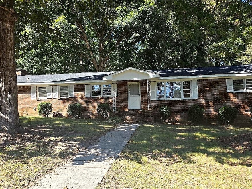 411 Dewberry Lane SE, Lindale, Georgia