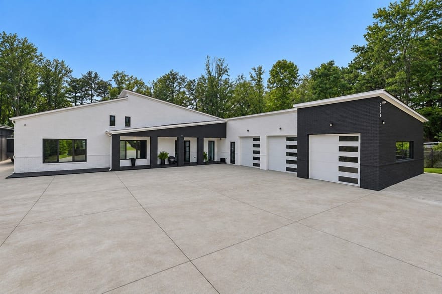 3240 Smithtown Road, Suwanee, Georgia