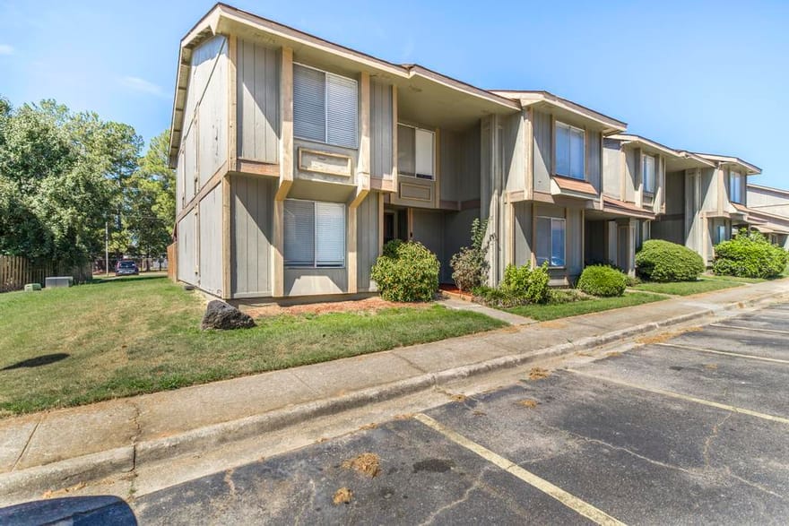 140 Stoneridge Drive, Warner Robins, Georgia