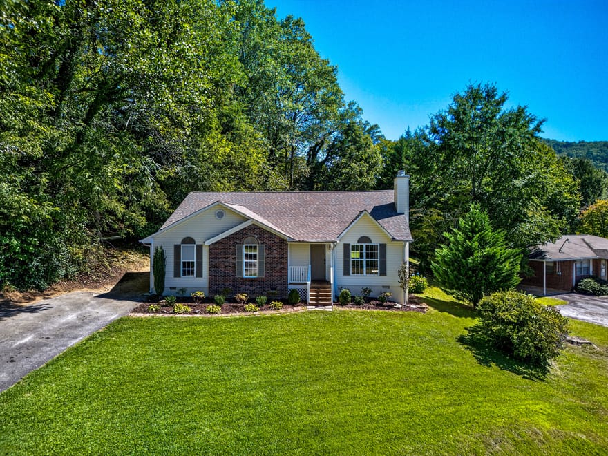 110 Maple Street, Clayton, Georgia