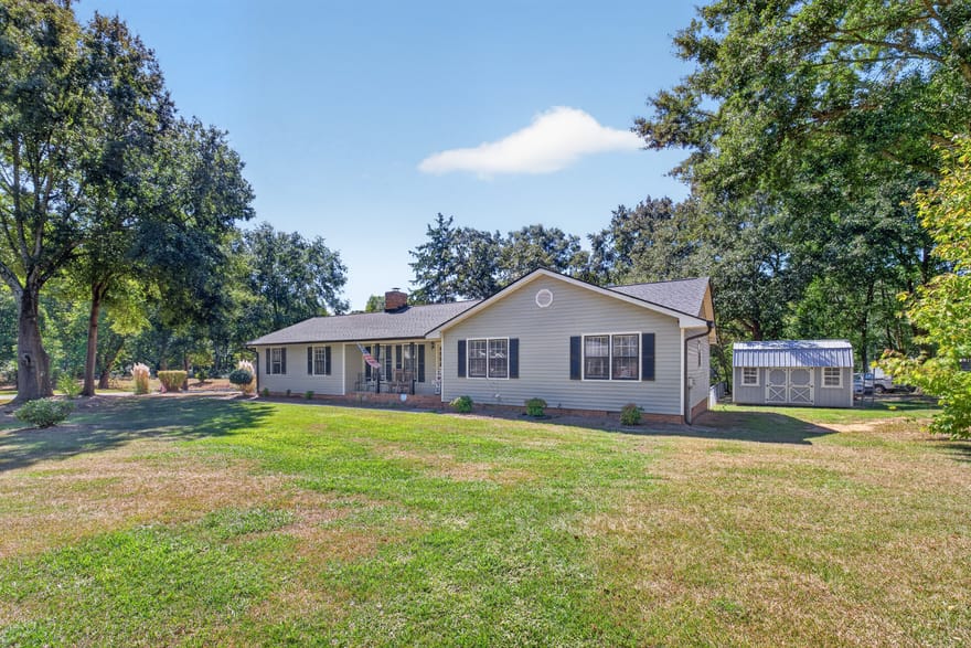722 Bedford Drive, Hull, Georgia